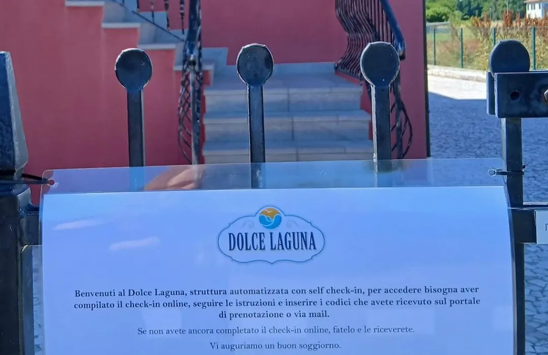Guest House Dolce Laguna-1